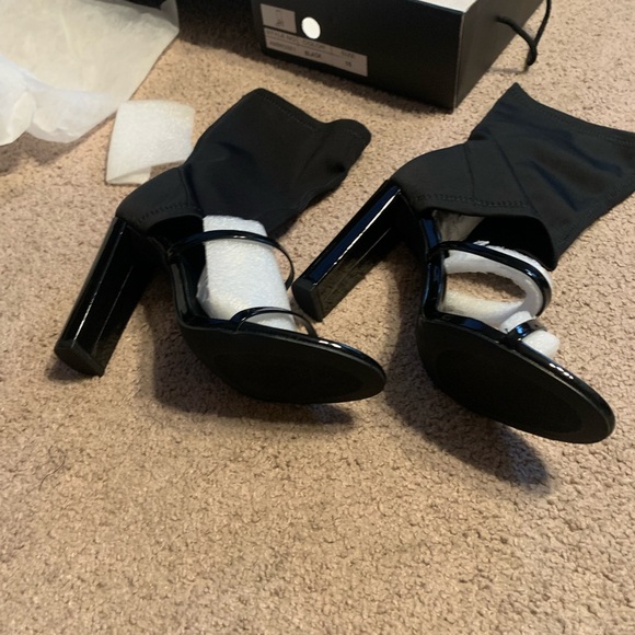 Trendy Black Heels - Picture 7 of 8